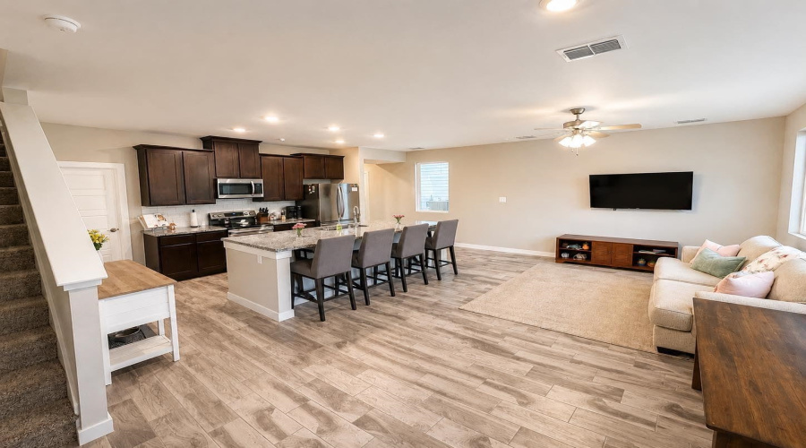 4207 Helena Dr., Laredo, Texas 78046, 4 Bedrooms Bedrooms, 5 Rooms Rooms,2 BathroomsBathrooms,Residential,For Sale,4207 Helena Dr.,20262132