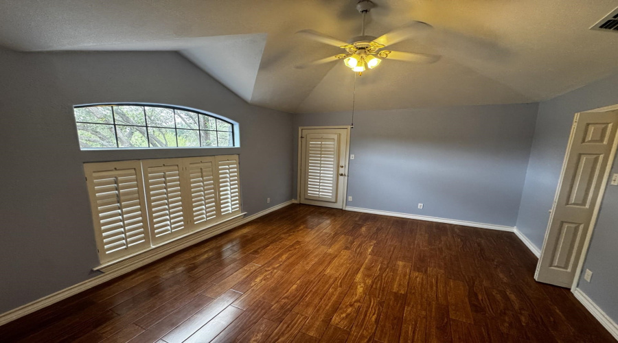 1307 Wingfoot Lp, Laredo, Texas 78045, 4 Bedrooms Bedrooms, 8 Rooms Rooms,3 BathroomsBathrooms,Residential,For Sale,1307 Wingfoot Lp,20262136