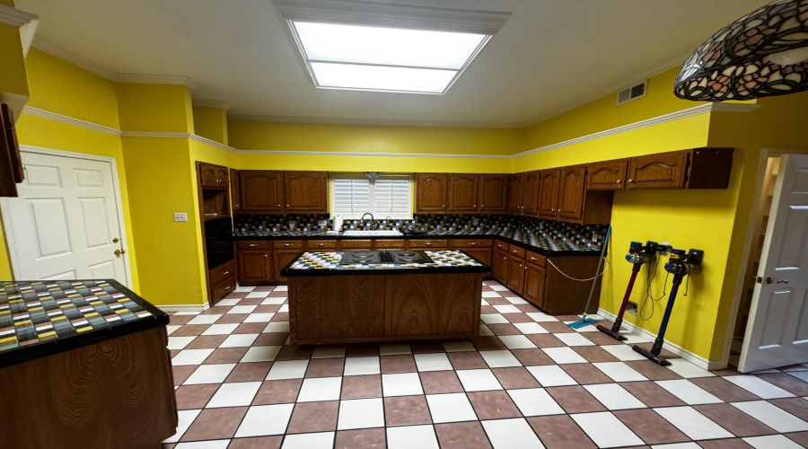 1307 Wingfoot Lp, Laredo, Texas 78045, 4 Bedrooms Bedrooms, 8 Rooms Rooms,3 BathroomsBathrooms,Residential,For Sale,1307 Wingfoot Lp,20262136