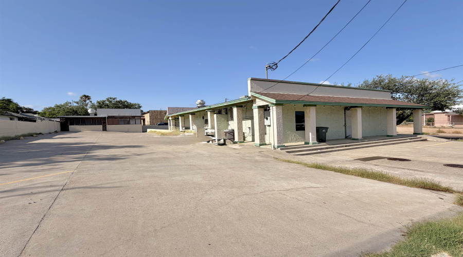 401 Stewart St, Laredo, Texas 78040, ,2 BathroomsBathrooms,Commercial retail/office,For Rent,401 Stewart St,20262138