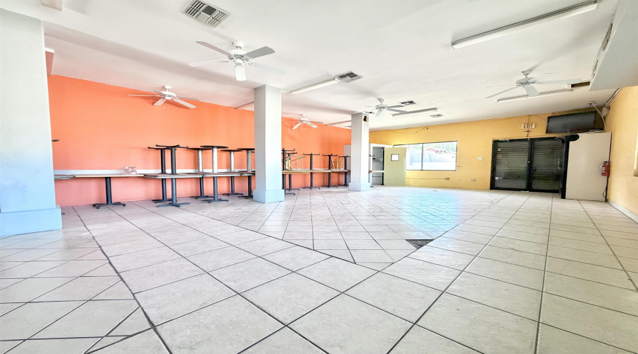 401 Stewart St, Laredo, Texas 78040, ,2 BathroomsBathrooms,Commercial retail/office,For Rent,401 Stewart St,20262138