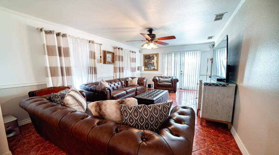 8707 Puerto Vallarta, Laredo, Texas 78045, 3 Bedrooms Bedrooms, 7 Rooms Rooms,2 BathroomsBathrooms,Residential,For Sale,8707 Puerto Vallarta,20262141