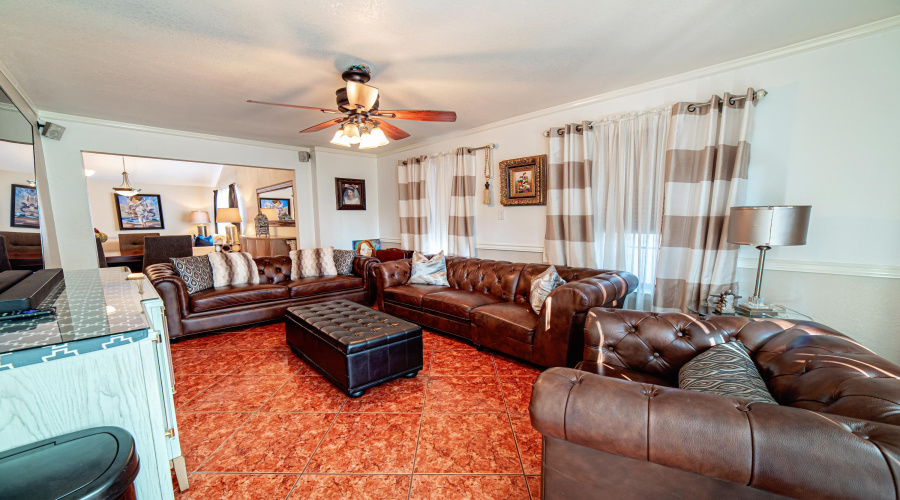 8707 Puerto Vallarta, Laredo, Texas 78045, 3 Bedrooms Bedrooms, 7 Rooms Rooms,2 BathroomsBathrooms,Residential,For Sale,8707 Puerto Vallarta,20262141