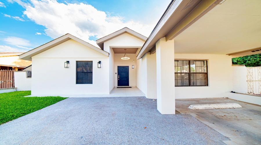 8707 Puerto Vallarta, Laredo, Texas 78045, 3 Bedrooms Bedrooms, 7 Rooms Rooms,2 BathroomsBathrooms,Residential,For Sale,8707 Puerto Vallarta,20262141