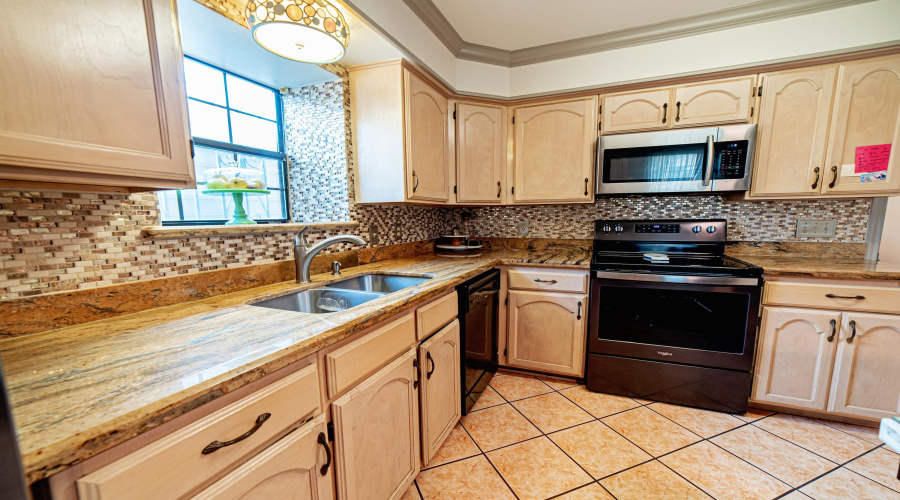8707 Puerto Vallarta, Laredo, Texas 78045, 3 Bedrooms Bedrooms, 7 Rooms Rooms,2 BathroomsBathrooms,Residential,For Sale,8707 Puerto Vallarta,20262141