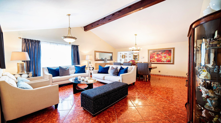 8707 Puerto Vallarta, Laredo, Texas 78045, 3 Bedrooms Bedrooms, 7 Rooms Rooms,2 BathroomsBathrooms,Residential,For Sale,8707 Puerto Vallarta,20262141