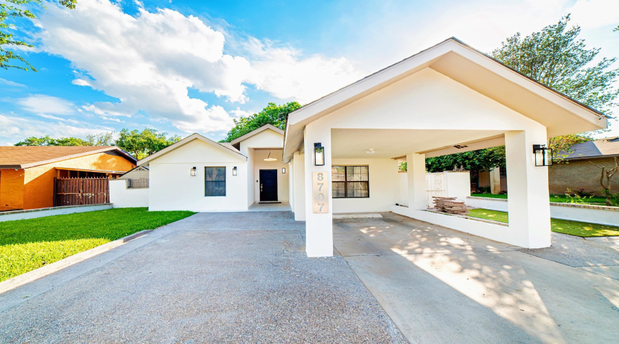 8707 Puerto Vallarta, Laredo, Texas 78045, 3 Bedrooms Bedrooms, 7 Rooms Rooms,2 BathroomsBathrooms,Residential,For Sale,8707 Puerto Vallarta,20262141