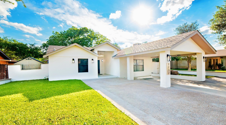 8707 Puerto Vallarta, Laredo, Texas 78045, 3 Bedrooms Bedrooms, 7 Rooms Rooms,2 BathroomsBathrooms,Residential,For Sale,8707 Puerto Vallarta,20262141