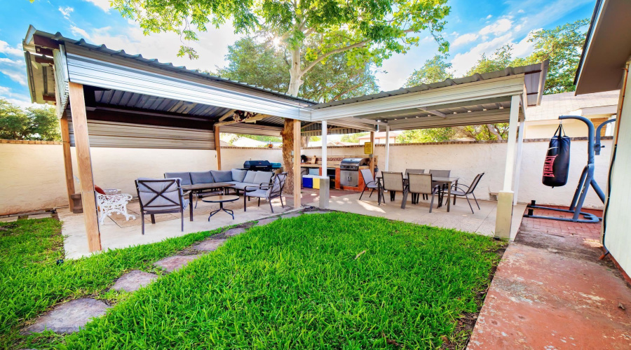 8707 Puerto Vallarta, Laredo, Texas 78045, 3 Bedrooms Bedrooms, 7 Rooms Rooms,2 BathroomsBathrooms,Residential,For Sale,8707 Puerto Vallarta,20262141