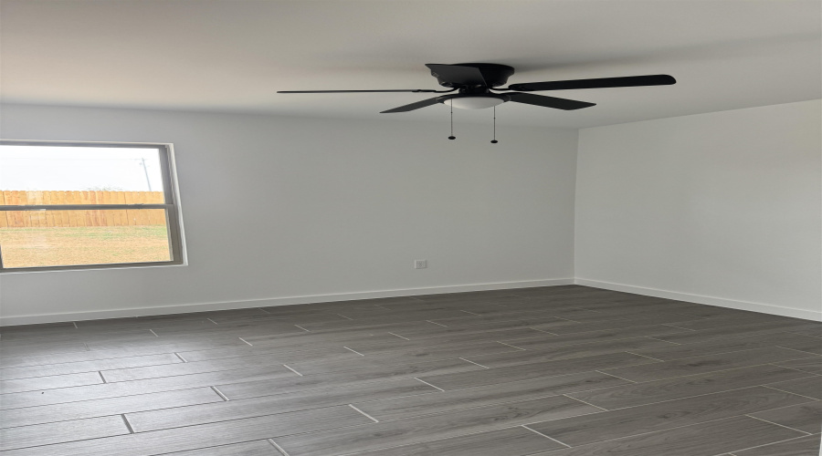 3919 Yoyis St., Laredo, Texas 78046, 3 Bedrooms Bedrooms, 5 Rooms Rooms,2 BathroomsBathrooms,Residential,For Rent,3919 Yoyis St.,20262142