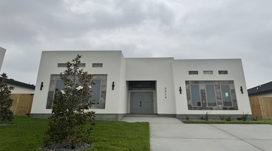 3919 Yoyis St., Laredo, Texas 78046, 3 Bedrooms Bedrooms, 5 Rooms Rooms,2 BathroomsBathrooms,Residential,For Rent,3919 Yoyis St.,20262142