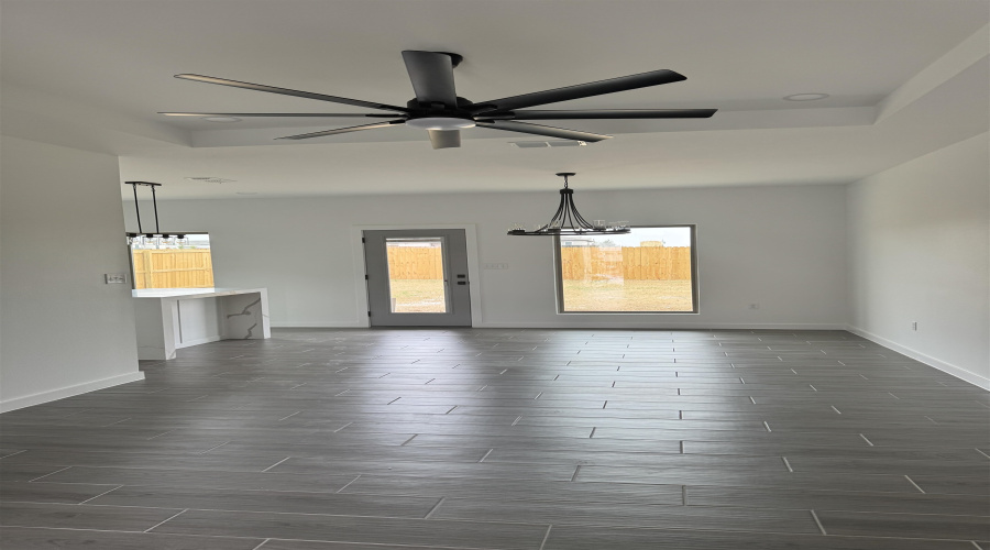 3919 Yoyis St., Laredo, Texas 78046, 3 Bedrooms Bedrooms, 5 Rooms Rooms,2 BathroomsBathrooms,Residential,For Rent,3919 Yoyis St.,20262142