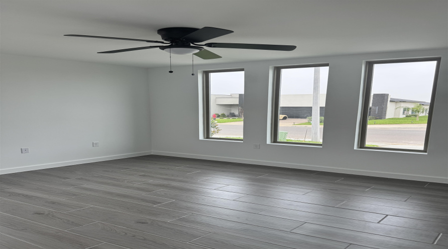 3919 Yoyis St., Laredo, Texas 78046, 3 Bedrooms Bedrooms, 5 Rooms Rooms,2 BathroomsBathrooms,Residential,For Rent,3919 Yoyis St.,20262142