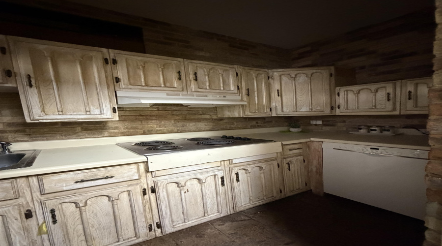 2606 San Bernardo Ave, LAREDO, Texas 78040, ,3 BathroomsBathrooms,Commercial retail/office,For Rent,2606 San Bernardo Ave,20262151