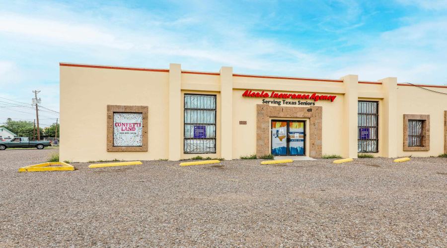 2606 San Bernardo Ave, LAREDO, Texas 78040, ,3 BathroomsBathrooms,Commercial retail/office,For Rent,2606 San Bernardo Ave,20262151