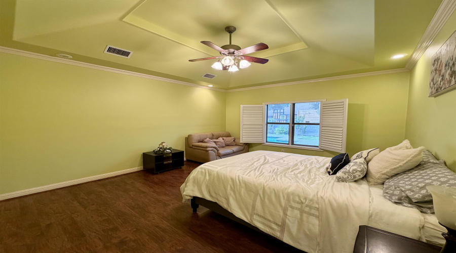 108 Watson Lake Dr, LAREDO, Texas 78045, 3 Bedrooms Bedrooms, 8 Rooms Rooms,3 BathroomsBathrooms,Residential,For Sale,108 Watson Lake Dr,20262145