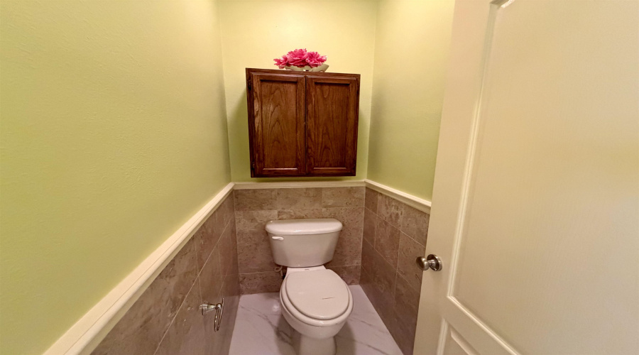 108 Watson Lake Dr, LAREDO, Texas 78045, 3 Bedrooms Bedrooms, 8 Rooms Rooms,3 BathroomsBathrooms,Residential,For Sale,108 Watson Lake Dr,20262145