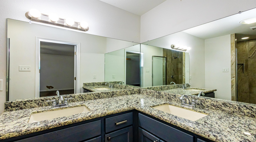5520 Stallion Ln., LAREDO, Texas 78046, 4 Bedrooms Bedrooms, 5 Rooms Rooms,2 BathroomsBathrooms,Residential,For Rent,5520 Stallion Ln.,20262146
