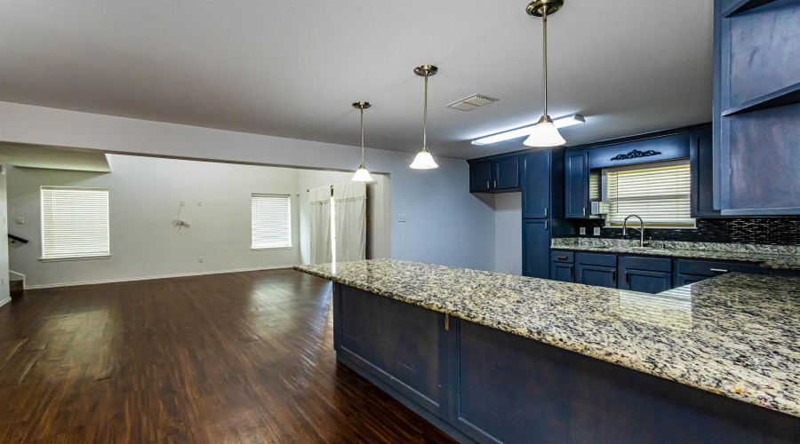 5520 Stallion Ln., LAREDO, Texas 78046, 4 Bedrooms Bedrooms, 5 Rooms Rooms,2 BathroomsBathrooms,Residential,For Rent,5520 Stallion Ln.,20262146