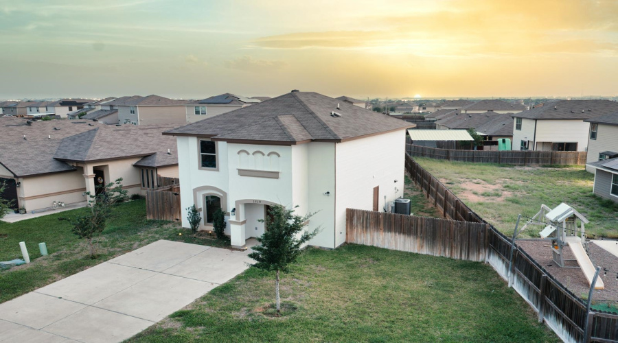 1510 Port Texas Dr., laredo, Texas 78045, 3 Bedrooms Bedrooms, 4 Rooms Rooms,2 BathroomsBathrooms,Residential,For Sale,1510 Port Texas Dr.,20262147