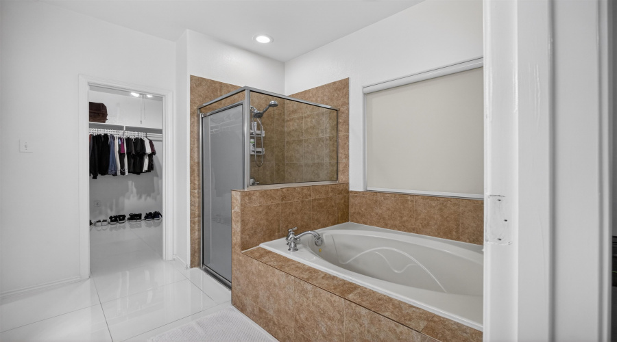 317 Kahlo Lp, Laredo, Texas 78045, 4 Bedrooms Bedrooms, 6 Rooms Rooms,2 BathroomsBathrooms,Residential,For Sale,317 Kahlo Lp,20262150