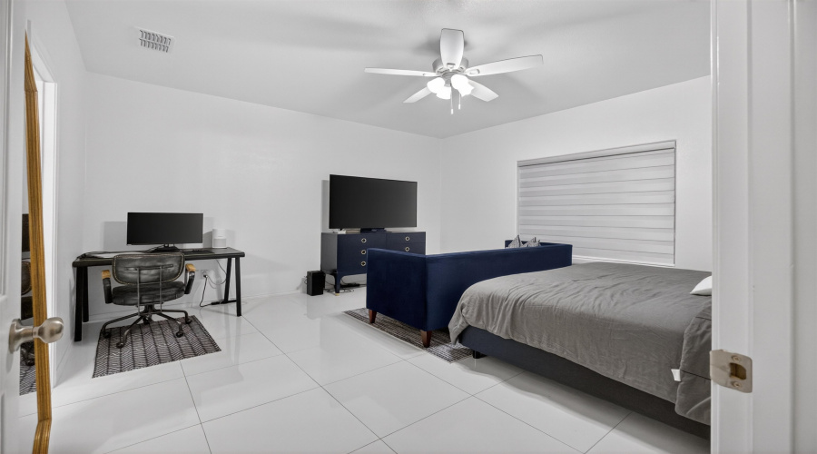 317 Kahlo Lp, Laredo, Texas 78045, 4 Bedrooms Bedrooms, 6 Rooms Rooms,2 BathroomsBathrooms,Residential,For Sale,317 Kahlo Lp,20262150