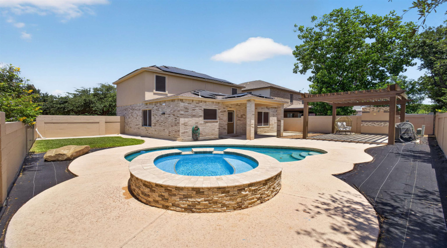 317 Kahlo Lp, Laredo, Texas 78045, 4 Bedrooms Bedrooms, 6 Rooms Rooms,2 BathroomsBathrooms,Residential,For Sale,317 Kahlo Lp,20262150