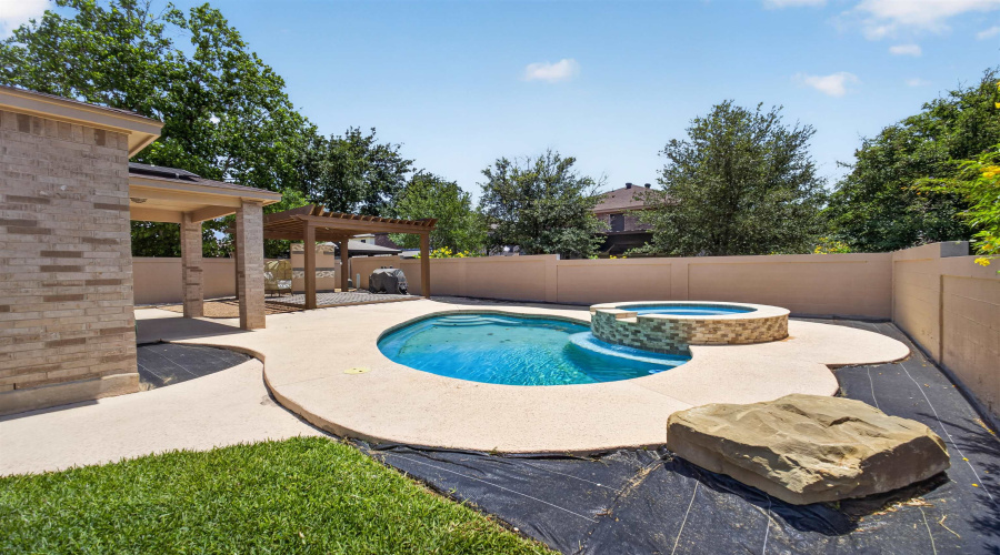 317 Kahlo Lp, Laredo, Texas 78045, 4 Bedrooms Bedrooms, 6 Rooms Rooms,2 BathroomsBathrooms,Residential,For Sale,317 Kahlo Lp,20262150