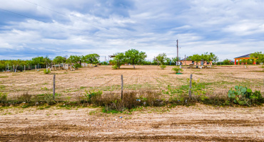 249 Los Fresnos Rd., LAREDO, Texas 78043, ,Land,For Sale,249 Los Fresnos Rd.,20262158 249 Los Fresnos Rd., LAREDO, Texas 78043, ,Land,For Sale,249 Los Fresnos Rd.,20262158