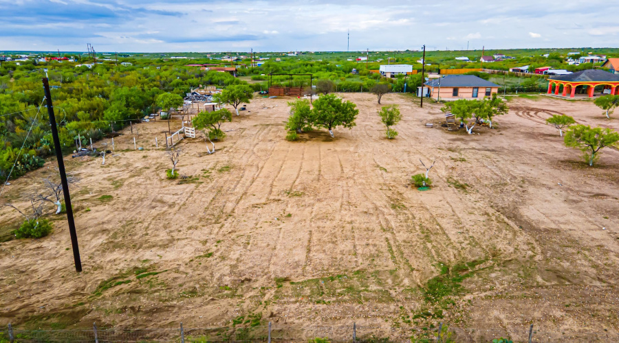 249 Los Fresnos Rd., LAREDO, Texas 78043, ,Land,For Sale,249 Los Fresnos Rd.,20262158