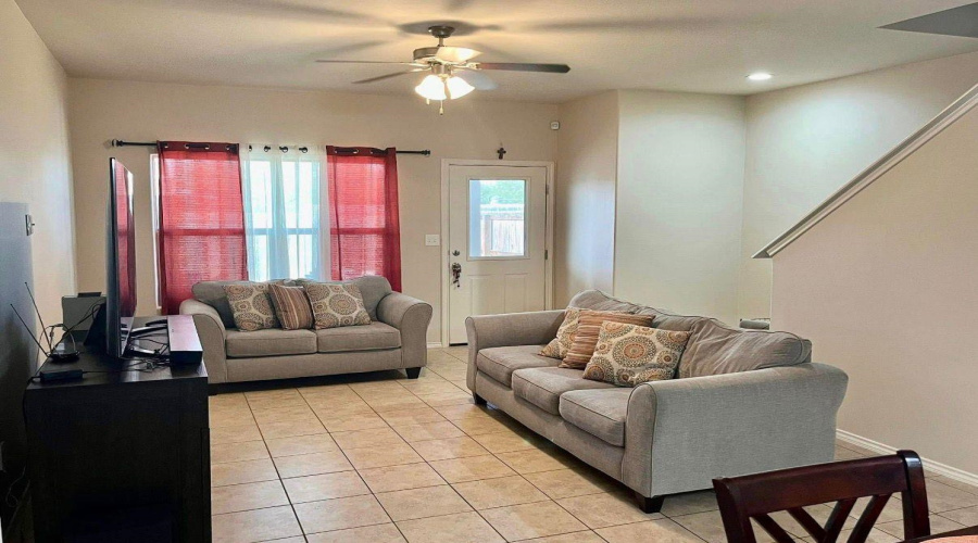 114 Niagara Dr., LAREDO, Texas 78045, 3 Bedrooms Bedrooms, 6 Rooms Rooms,2 BathroomsBathrooms,Residential,For Rent,114 Niagara Dr.,20262152