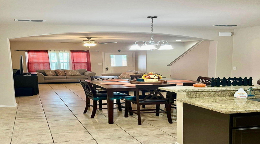 114 Niagara Dr., LAREDO, Texas 78045, 3 Bedrooms Bedrooms, 6 Rooms Rooms,2 BathroomsBathrooms,Residential,For Rent,114 Niagara Dr.,20262152
