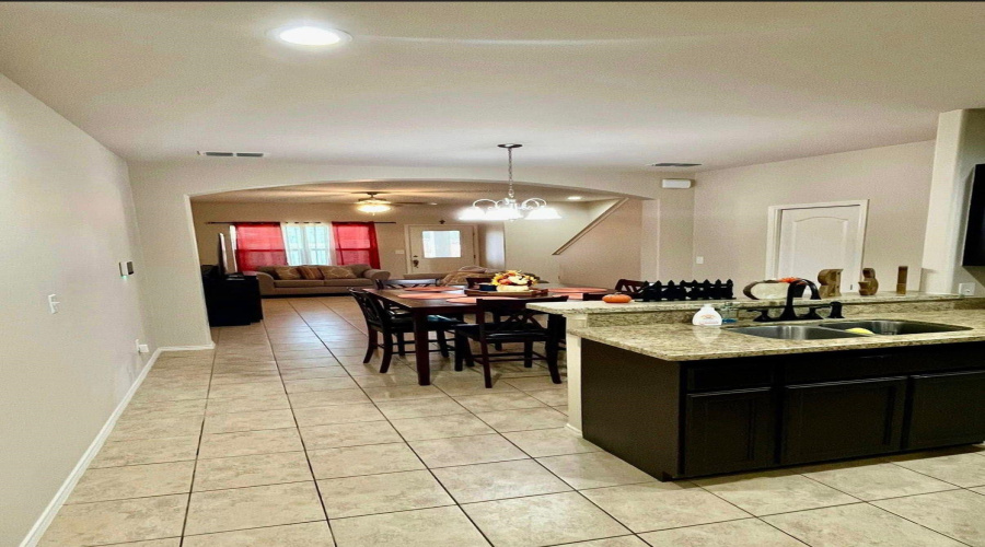 114 Niagara Dr., LAREDO, Texas 78045, 3 Bedrooms Bedrooms, 6 Rooms Rooms,2 BathroomsBathrooms,Residential,For Rent,114 Niagara Dr.,20262152