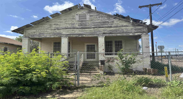 2019 Victoria St, Laredo, Texas 78040, 2 Bedrooms Bedrooms, 3 Rooms Rooms,1 BathroomBathrooms,Residential,For Sale,2019 Victoria St,20262153