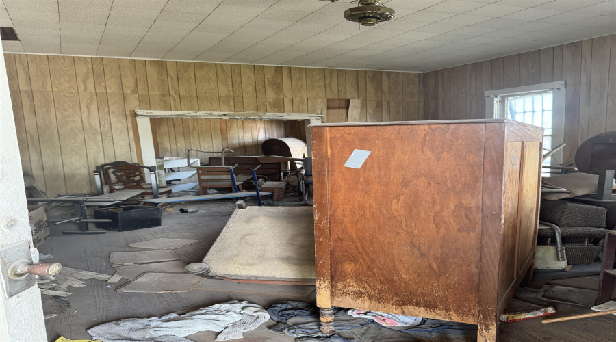 2019 Victoria St, Laredo, Texas 78040, 2 Bedrooms Bedrooms, 3 Rooms Rooms,1 BathroomBathrooms,Residential,For Sale,2019 Victoria St,20262153