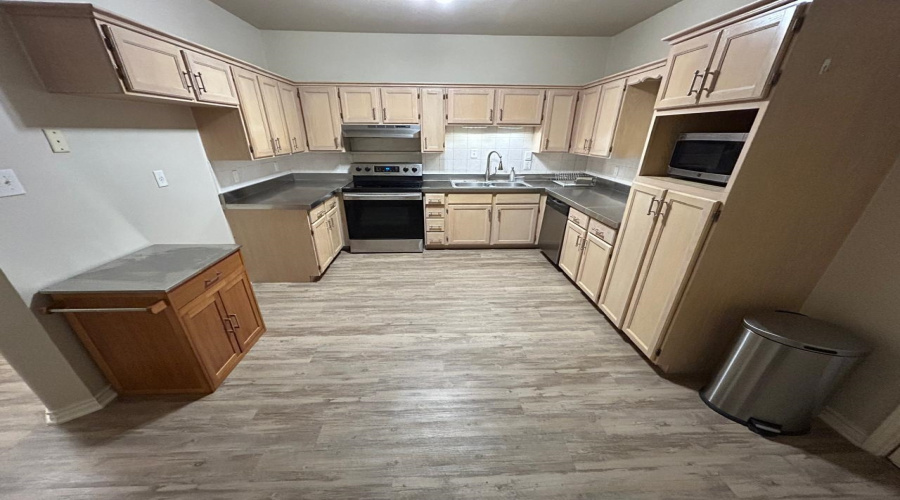 8416 Springfield Ave, Laredo, Texas 78045, 3 Bedrooms Bedrooms, 4 Rooms Rooms,2 BathroomsBathrooms,Residential,For Rent,8416 Springfield Ave,20262156