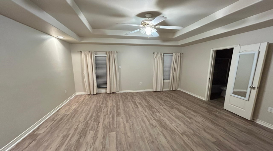 8416 Springfield Ave, Laredo, Texas 78045, 3 Bedrooms Bedrooms, 4 Rooms Rooms,2 BathroomsBathrooms,Residential,For Rent,8416 Springfield Ave,20262156