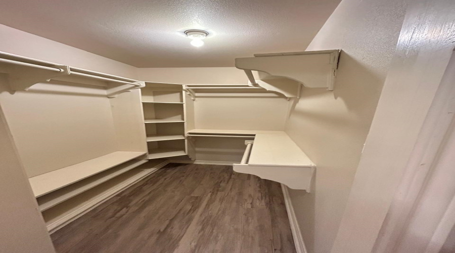 8416 Springfield Ave, Laredo, Texas 78045, 3 Bedrooms Bedrooms, 4 Rooms Rooms,2 BathroomsBathrooms,Residential,For Rent,8416 Springfield Ave,20262156