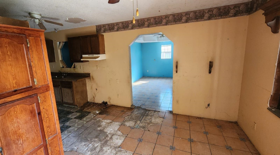 902 Laredo Ave, Zapata, Texas 78076, 4 Bedrooms Bedrooms, 6 Rooms Rooms,2 BathroomsBathrooms,Residential,For Sale,902 Laredo Ave,20262157