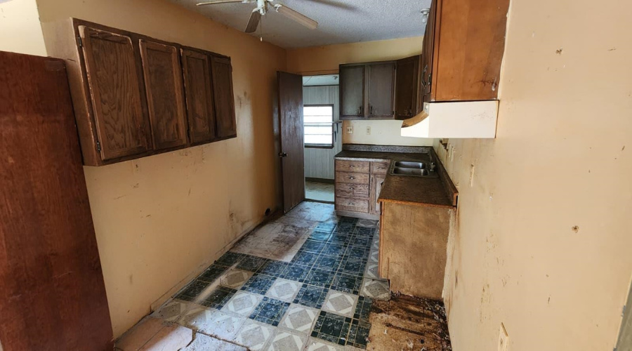 902 Laredo Ave, Zapata, Texas 78076, 4 Bedrooms Bedrooms, 6 Rooms Rooms,2 BathroomsBathrooms,Residential,For Sale,902 Laredo Ave,20262157