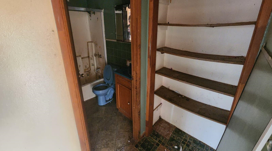 902 Laredo Ave, Zapata, Texas 78076, 4 Bedrooms Bedrooms, 6 Rooms Rooms,2 BathroomsBathrooms,Residential,For Sale,902 Laredo Ave,20262157