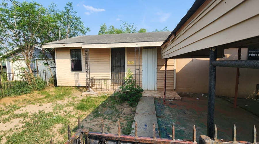 902 Laredo Ave, Zapata, Texas 78076, 4 Bedrooms Bedrooms, 6 Rooms Rooms,2 BathroomsBathrooms,Residential,For Sale,902 Laredo Ave,20262157