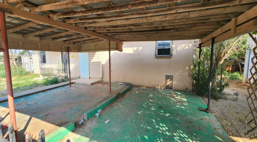 902 Laredo Ave, Zapata, Texas 78076, 4 Bedrooms Bedrooms, 6 Rooms Rooms,2 BathroomsBathrooms,Residential,For Sale,902 Laredo Ave,20262157
