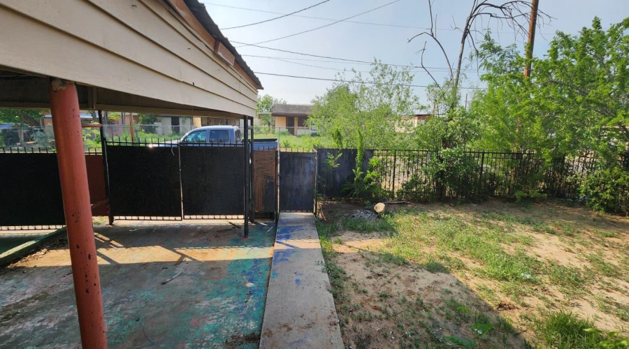 902 Laredo Ave, Zapata, Texas 78076, 4 Bedrooms Bedrooms, 6 Rooms Rooms,2 BathroomsBathrooms,Residential,For Sale,902 Laredo Ave,20262157