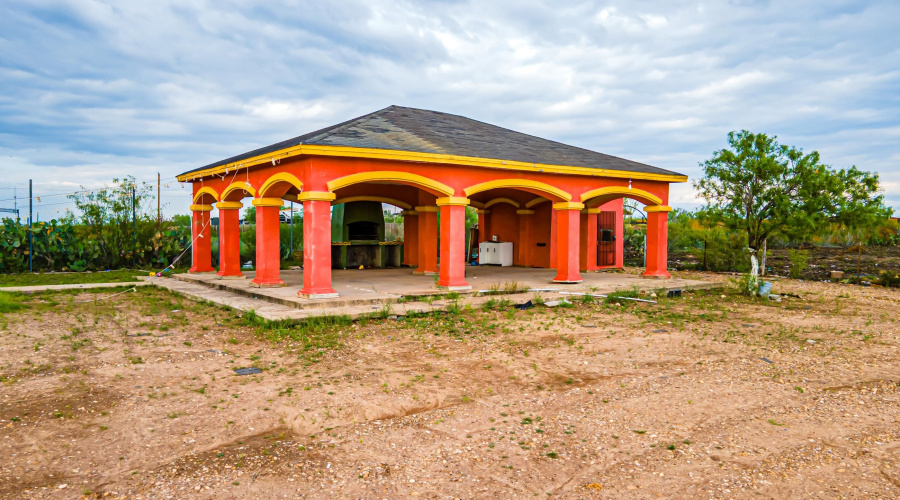 141 Los Fresnos Rd., LAREDO, Texas 78043, ,Land,For Sale,141 Los Fresnos Rd.,20262162