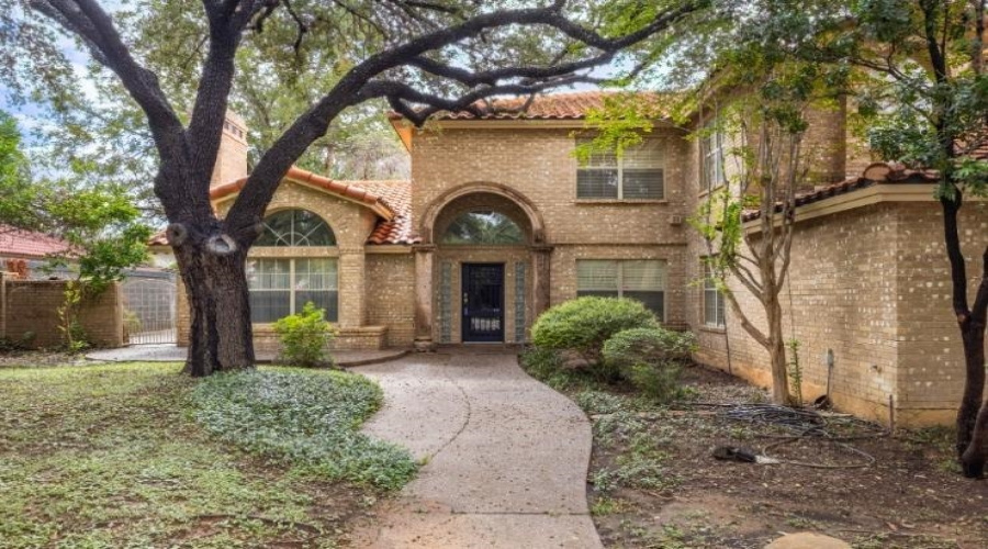 109 Devonshire Ct, Laredo, Texas 78041, 6 Bedrooms Bedrooms, 10 Rooms Rooms,4 BathroomsBathrooms,Residential,For Sale,109 Devonshire Ct,20262163