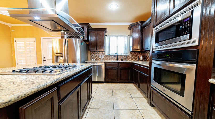 401 Sabal Loop, Laredo, Texas 78045, 6 Bedrooms Bedrooms, 8 Rooms Rooms,4 BathroomsBathrooms,Residential,For Sale,401 Sabal Loop,20262165