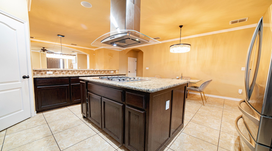 401 Sabal Loop, Laredo, Texas 78045, 6 Bedrooms Bedrooms, 8 Rooms Rooms,4 BathroomsBathrooms,Residential,For Sale,401 Sabal Loop,20262165