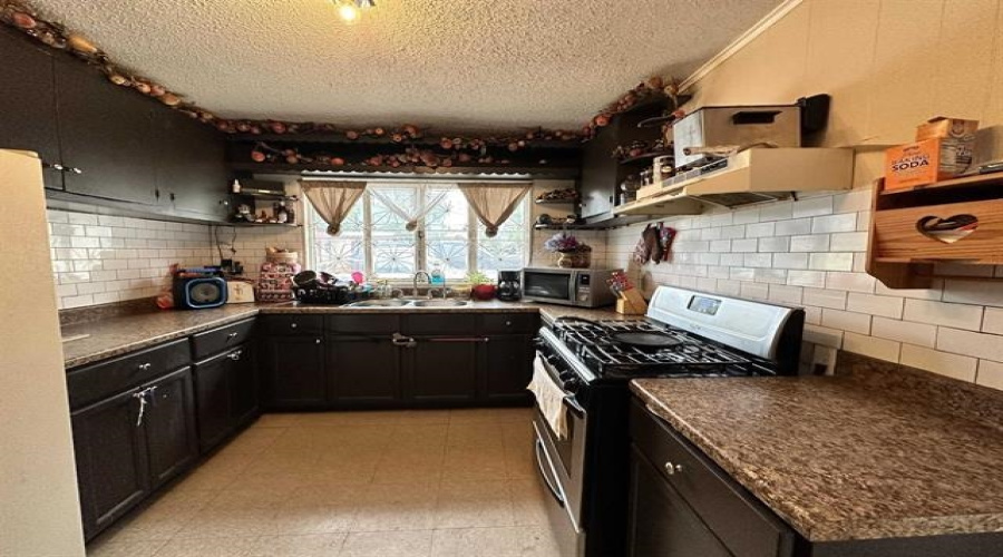 3212 Pecan St, Laredo, Texas 78046, 3 Bedrooms Bedrooms, 5 Rooms Rooms,1 BathroomBathrooms,Residential,For Rent,3212 Pecan St,20262168