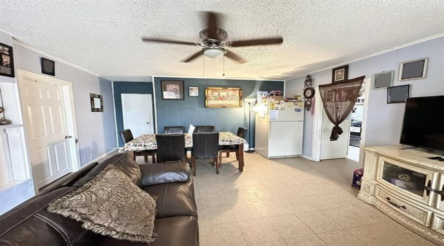 3212 Pecan St, Laredo, Texas 78046, 3 Bedrooms Bedrooms, 5 Rooms Rooms,1 BathroomBathrooms,Residential,For Rent,3212 Pecan St,20262168